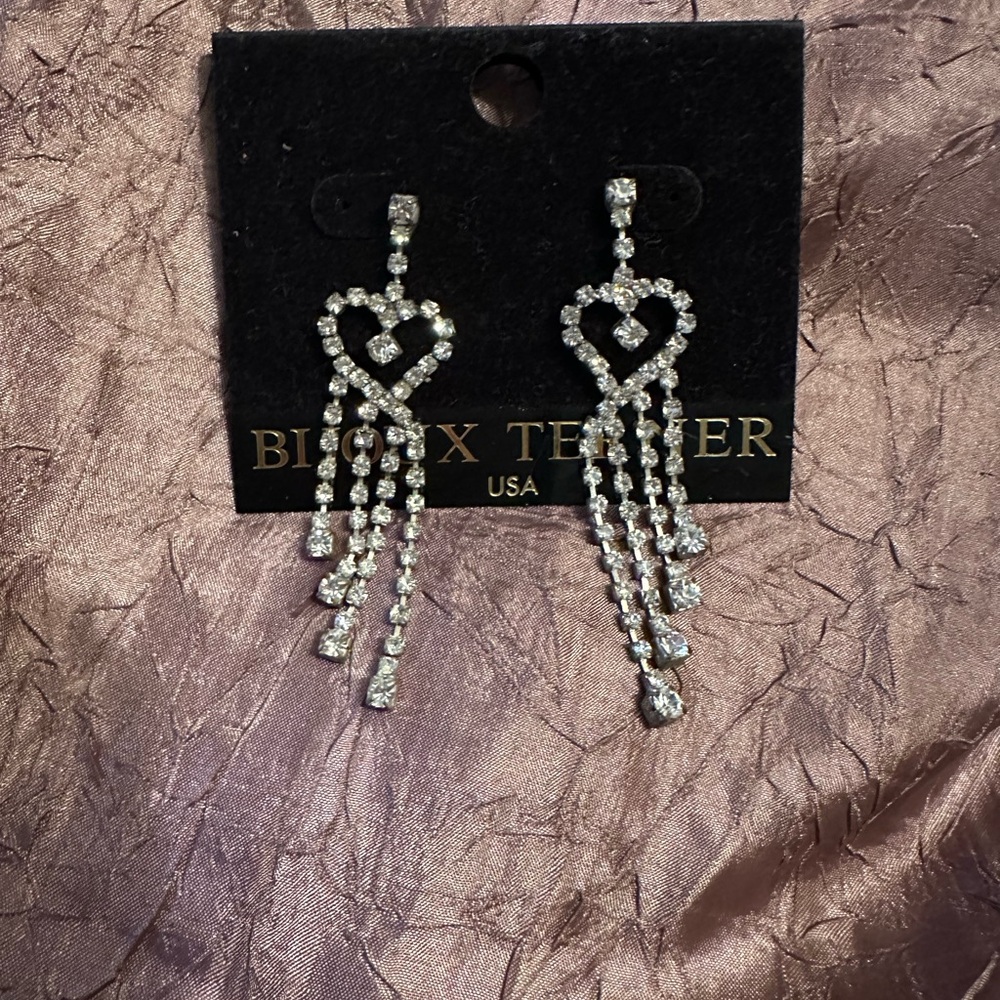Elegant Silver Heart Dangle Earrings
